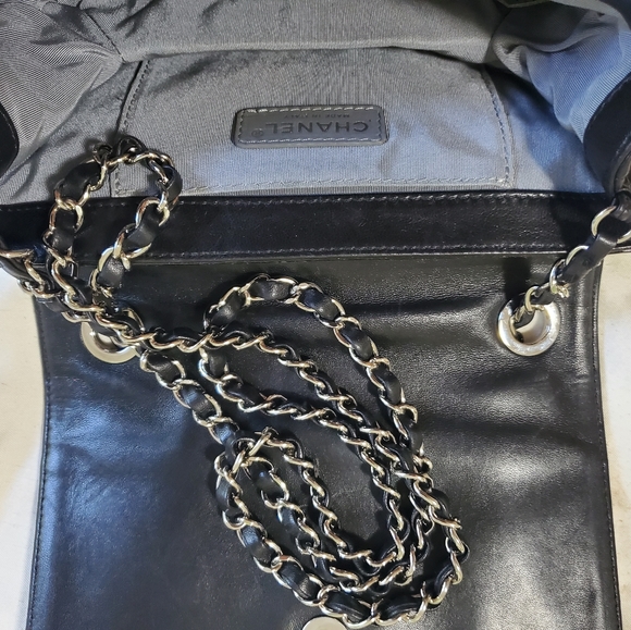 CHANEL PATENT LEATHER PURSE BAG SILVER BLACK 2013 - Picture 4 of 12